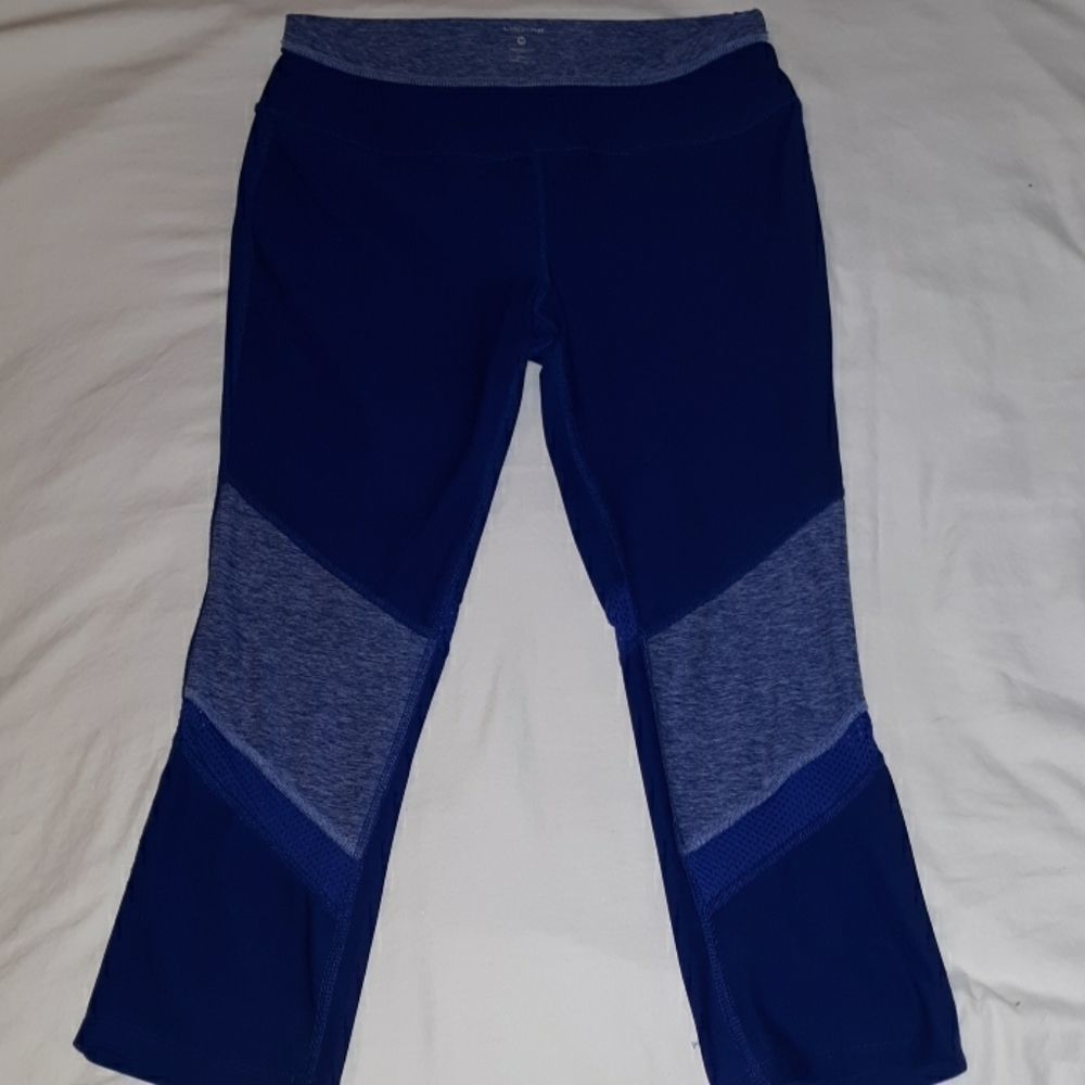 Layer 8 Heathered Blue‎ & Mesh Cropped Leggings Med